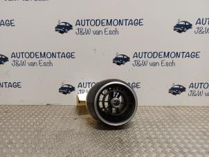 Gebruikte Luchtrooster Dashboard Audi A1 Sportback (8XA/8XF) 1.4 TFSI 16V Prijs € 12,10 Inclusief btw aangeboden door Autodemontage J&W van Esch