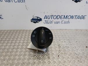 Gebruikte Licht Schakelaar Volkswagen Polo VI (AW1) 1.0 TSI 12V Prijs € 18,15 Inclusief btw aangeboden door Autodemontage J&W van Esch