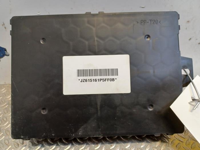 Computer Body Control van een Nissan Micra (K14) 1.0 IG-T 100 2020