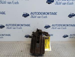 Gebruikte Remklauw (Tang) links-achter Volkswagen Golf IV (1J1) 1.6 16V Prijs € 24,20 Inclusief btw aangeboden door Autodemontage J&W van Esch