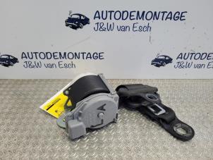 Gebruikte Veiligheidsgordel links-achter Peugeot 108 1.0 12V VVT-i Prijs € 18,15 Inclusief btw aangeboden door Autodemontage J&W van Esch