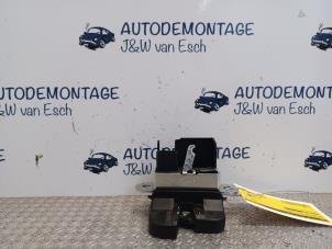 Gebruikte Slotmechaniek Achterklep Volkswagen Golf Sportsvan (AUVS) 1.6 TDI BlueMotion 16V Prijs € 24,20 Inclusief btw aangeboden door Autodemontage J&W van Esch