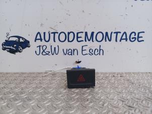 Gebruikte Gevarenlicht Schakelaar Volkswagen Golf Sportsvan (AUVS) 1.6 TDI BlueMotion 16V Prijs € 12,10 Inclusief btw aangeboden door Autodemontage J&W van Esch