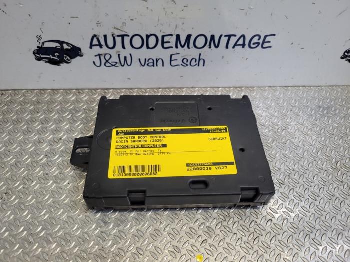 Gebruikte Computer Body Control Dacia Logan MCV III/Sandero Wagon (SD07) 0.9 TCe 90 12V Prijs € 102,85 Inclusief btw aangeboden door Autodemontage J&W van Esch
