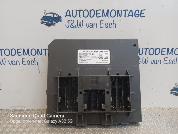 Module Bodycontrol van een Volkswagen Golf Sportsvan (AUVS) 2.0 TDI 150 16V 2018
