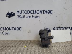 Gebruikte Tankklep Vergrendelingsmotor Skoda Fabia III (NJ3) 1.2 TSI 16V Prijs € 24,20 Inclusief btw aangeboden door Autodemontage J&W van Esch