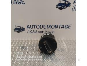 Gebruikte Schakelaar Licht Volkswagen Golf Sportsvan (AUVS) 1.4 TSI 16V Prijs € 18,15 Inclusief btw aangeboden door Autodemontage J&W van Esch