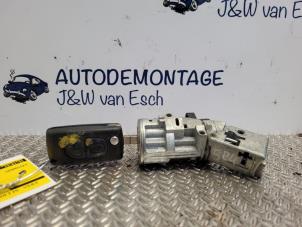 Gebruikte Kontaktslot + Sleutel Citroen C3 (SC) 1.4 HDi Prijs € 30,25 Inclusief btw aangeboden door Autodemontage J&W van Esch