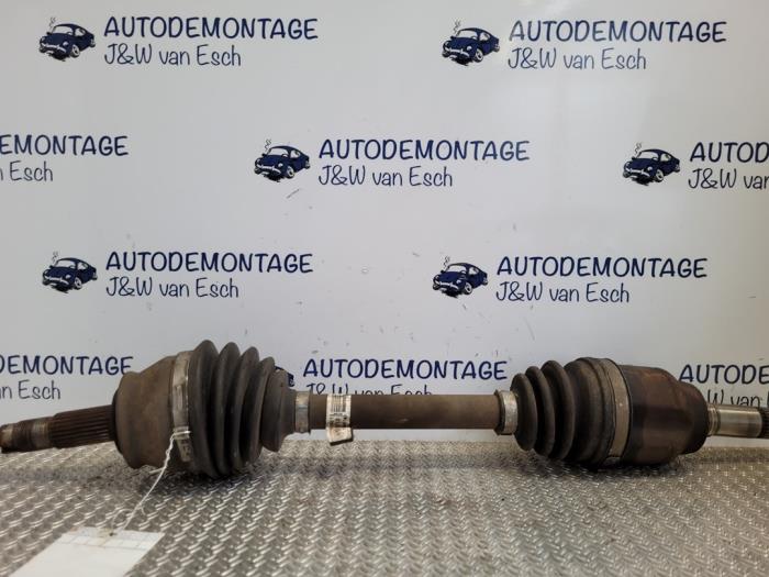 Gebruikte Aandrijfas links-voor Opel Combo 1.3 CDTI 16V ecoFlex Prijs € 72,60 Inclusief btw aangeboden door Autodemontage J&W van Esch