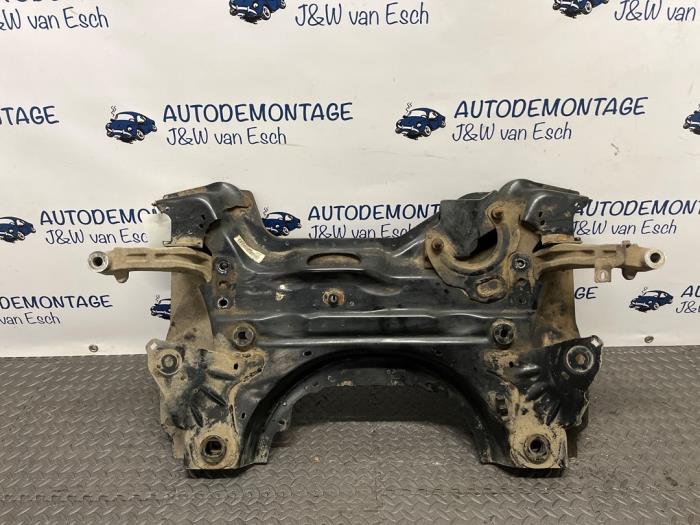 Gebruikte Subframe Peugeot 308 SW (L4/L9/LC/LJ/LR) 1.6 BlueHDi 115 Prijs € 151,25 Inclusief btw aangeboden door Autodemontage J&W van Esch