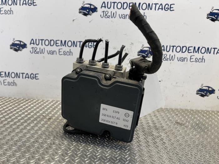Gebruikte ABS Pomp Volkswagen Polo VI (AW1) 1.0 MPI 12V Prijs € 60,50 Inclusief btw aangeboden door Autodemontage J&W van Esch