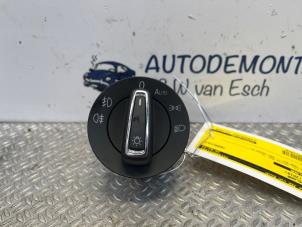 Gebruikte Licht Schakelaar Seat Arona (KJX) 1.6 TDI 95 Prijs € 12,10 Inclusief btw aangeboden door Autodemontage J&W van Esch