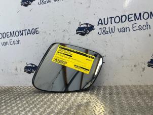 Gebruikte Spiegelglas links Renault Twingo III (AH) 0.9 Energy TCE 90 12V Prijs € 24,20 Inclusief btw aangeboden door Autodemontage J&W van Esch