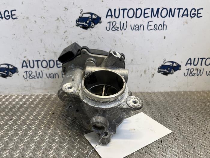 Gebruikte Gasklephuis Seat Arona (KJX) 1.6 TDI 95 Prijs € 96,80 Inclusief btw aangeboden door Autodemontage J&W van Esch