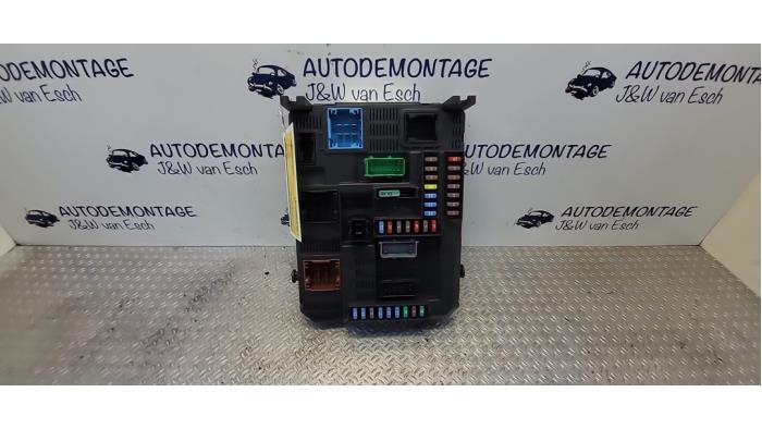 Gebruikte Computer Body Control Citroen C4 Cactus (0B/0P) 1.2 PureTech 82 12V Prijs € 54,45 Inclusief btw aangeboden door Autodemontage J&W van Esch