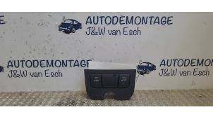 Gebruikte Schakelaar (diversen) Mercedes A (W176) 2.2 A-200 CDI, A-200d 16V Prijs € 18,15 Inclusief btw aangeboden door Autodemontage J&W van Esch