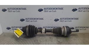 Gebruikte Aandrijfas links-voor Mercedes CLA Shooting Brake (118.6) 1.3 CLA-250 e Turbo 16V Prijs € 484,00 Inclusief btw aangeboden door Autodemontage J&W van Esch