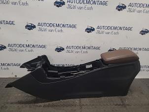 Gebruikte Armleuning Mercedes B (W246) 1.6 B-180 BlueEFFICIENCY Turbo 16V Prijs € 90,75 Inclusief btw aangeboden door Autodemontage J&W van Esch