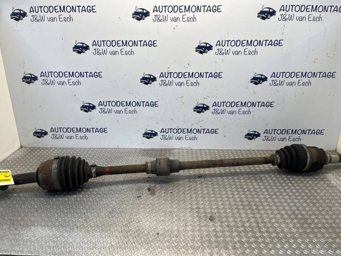 Gebruikte Steekas rechts-voor Mitsubishi Space Star (A0) 1.2 12V Prijs € 48,40 Inclusief btw aangeboden door Autodemontage J&W van Esch