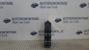 Gebruikte Schakelaar Elektrisch Raam Ford Puma 1.0 Ti-VCT EcoBoost Hybrid 12V Prijs € 42,35 Inclusief btw aangeboden door Autodemontage J&W van Esch