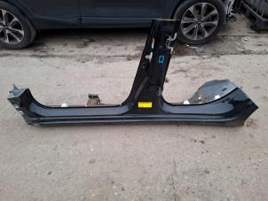 Gebruikte Dorpel links Suzuki Swift (ZC/ZD) 1.0 Booster Jet Turbo 12V Prijs € 363,00 Inclusief btw aangeboden door Autodemontage J&W van Esch
