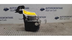 Gebruikte ABS Pomp Renault Captur (2R) 1.2 TCE 16V EDC Prijs € 121,00 Inclusief btw aangeboden door Autodemontage J&W van Esch