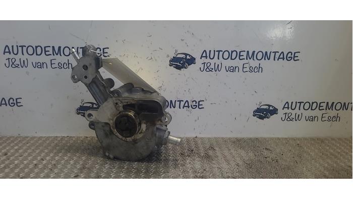 Gebruikte Hogedrukpomp Audi A4 (B7) 2.0 TDI 16V Prijs € 78,65 Inclusief btw aangeboden door Autodemontage J&W van Esch
