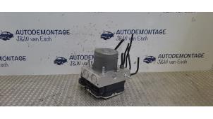 Gebruikte ABS Pomp Peugeot 208 II (UB/UH/UP) e-208 50 kWh Prijs € 242,00 Inclusief btw aangeboden door Autodemontage J&W van Esch