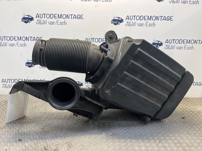 Gebruikte Luchtfilterhuis Volkswagen Golf VI Variant (AJ5/1KA) 1.4 TSI 122 16V Prijs € 42,35 Inclusief btw aangeboden door Autodemontage J&W van Esch