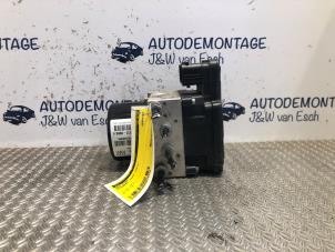 Gebruikte ABS Pomp Hyundai iX35 (LM) 2.0 CRDi 16V Prijs € 90,75 Inclusief btw aangeboden door Autodemontage J&W van Esch