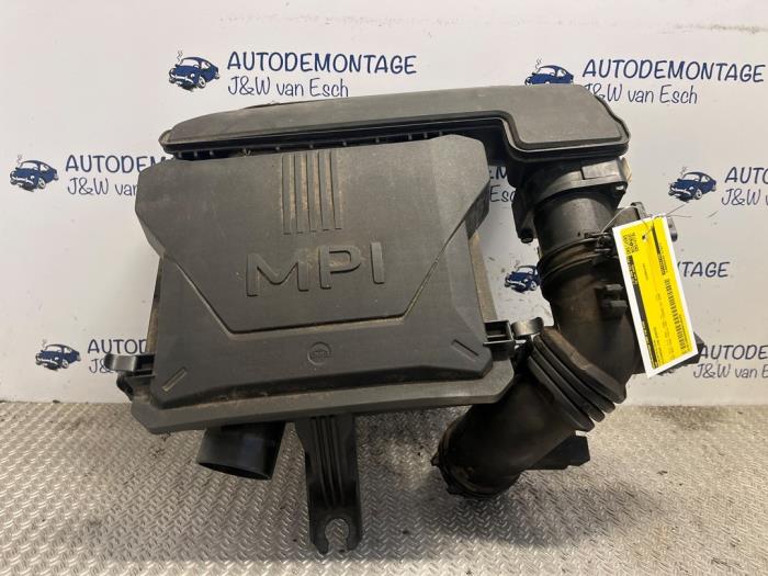 Gebruikte Luchtfilter Hyundai i10 1.0 12V Prijs € 90,75 Inclusief btw aangeboden door Autodemontage J&W van Esch
