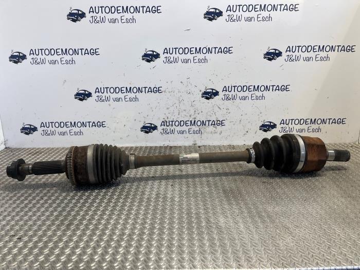 Gebruikte Aandrijfas links-voor Hyundai i10 1.0 12V Prijs € 60,50 Inclusief btw aangeboden door Autodemontage J&W van Esch