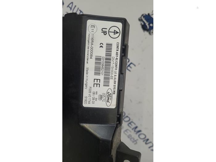Bodycontrol Module van een Ford Tourneo Courier (JU2) 1.0 Ti-VCT EcoBoost 12V 2015