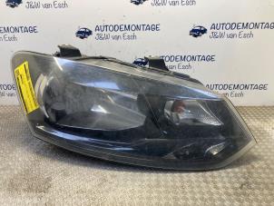 Gebruikte Koplamp rechts Volkswagen Polo V (6R) 1.2 12V Prijs € 60,50 Inclusief btw aangeboden door Autodemontage J&W van Esch