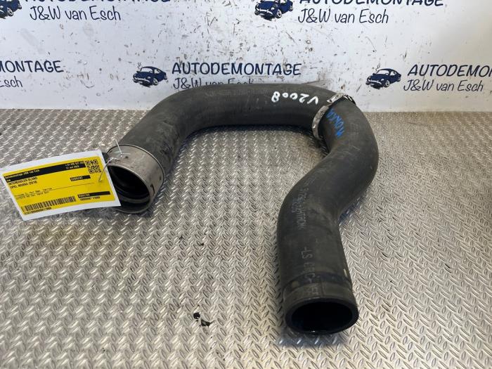 Gebruikte Intercooler Slang Opel Mokka/Mokka X 1.7 CDTI 16V 4x2 Prijs € 42,35 Inclusief btw aangeboden door Autodemontage J&W van Esch