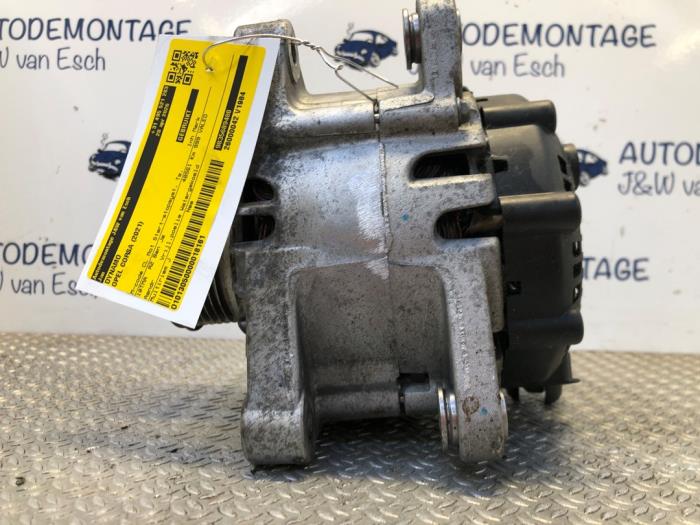 Gebruikte Dynamo Opel Corsa F (UB/UH/UP) Prijs € 78,65 Inclusief btw aangeboden door Autodemontage J&W van Esch