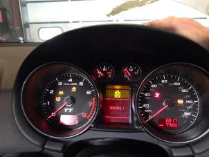 Gebruikte Kilometerteller KM Audi TT (8J3) 3.2 V6 24V Quattro Prijs € 75,00 Margeregeling aangeboden door Autodemontage Gout