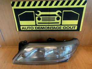 Gebruikte Linker Koplamp Renault Laguna II Grandtour (KG) 1.8 16V Prijs € 89,99 Margeregeling aangeboden door Autodemontage Gout