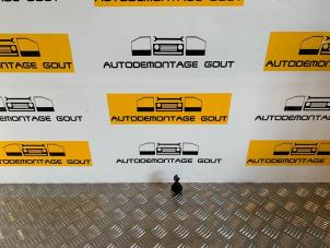 Gebruikte Elektrisch Raam Schakelaar Audi TT (8N3) 1.8 T 20V Quattro Prijs € 9,95 Margeregeling aangeboden door Autodemontage Gout