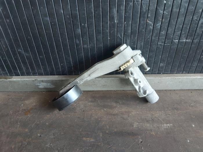 Gebruikte Spanner multiriem Mini Mini (R56) 1.6 16V Cooper Prijs € 15,00 Margeregeling aangeboden door Autodemontage Gout