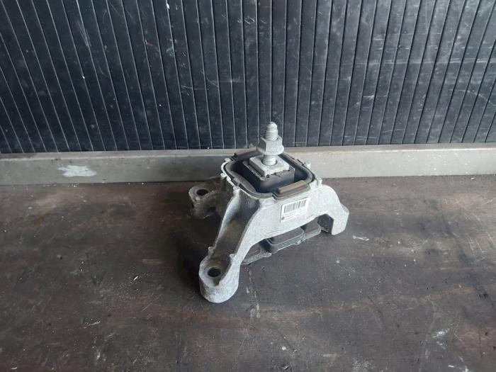 Gebruikte Versnellingsbak Steun Mini Mini (R56) 1.6 16V Cooper Prijs € 19,99 Margeregeling aangeboden door Autodemontage Gout