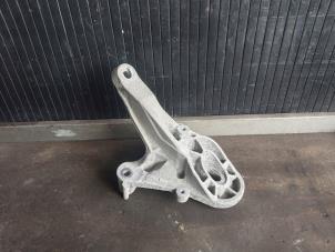 Gebruikte Versnellingsbak Steun Mini Mini (R56) 1.6 16V Cooper Prijs € 19,99 Margeregeling aangeboden door Autodemontage Gout