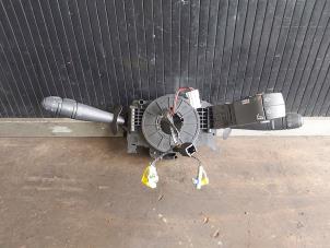 Gebruikte Schakelaar Stuurkolom (licht) Renault Laguna II (BG) 1.9 dCi 130 Prijs € 49,99 Margeregeling aangeboden door Autodemontage Gout