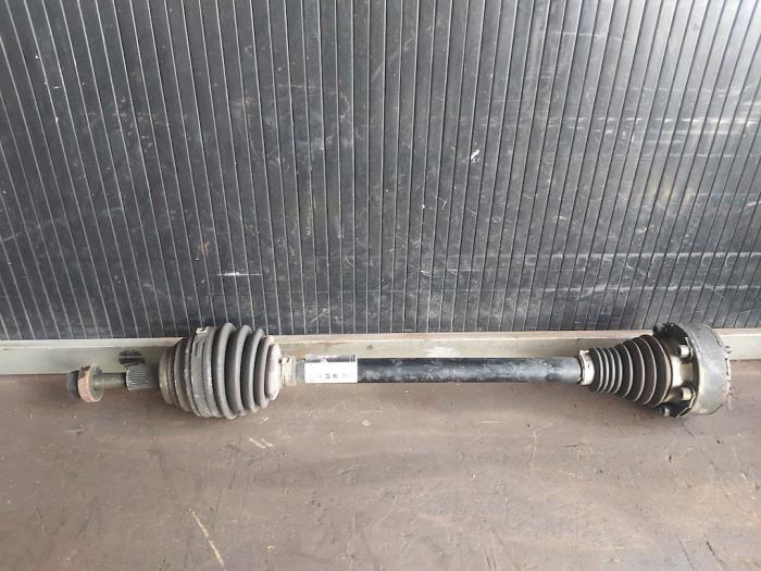 Gebruikte Aandrijfas links-achter Volkswagen Passat (3C2) 3.2 VR6 FSI 24V Prijs € 59,99 Margeregeling aangeboden door Autodemontage Gout