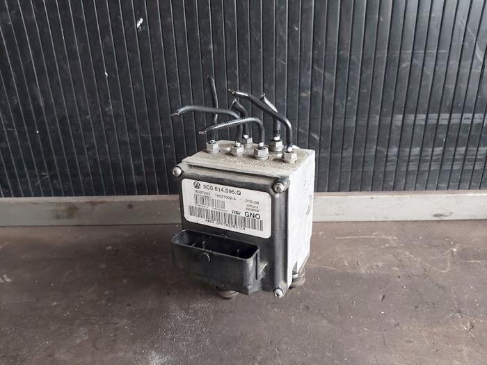 Gebruikte ABS Pomp Volkswagen Passat (3C2) 3.2 VR6 FSI 24V Prijs € 49,99 Margeregeling aangeboden door Autodemontage Gout