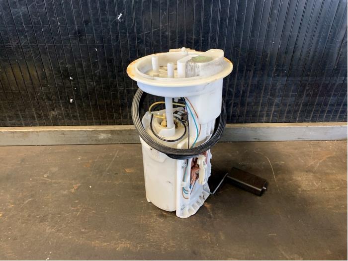 Gebruikte Tank element Pomp Volkswagen Eos (1F7/F8) 3.2 V6 24V Prijs € 29,99 Margeregeling aangeboden door Autodemontage Gout