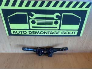 Gebruikte Schakelaar Stuurkolom (licht) Peugeot 108 1.0 12V Prijs € 59,99 Margeregeling aangeboden door Autodemontage Gout