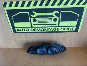 Gebruikte Mistlamp links-voor Mercedes E (W212) E-200 CDI 16V BlueEfficiency,BlueTEC Prijs € 29,99 Margeregeling aangeboden door Autodemontage Gout