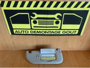 Gebruikte Zonneklep Peugeot 108 1.0 12V Prijs € 9,95 Margeregeling aangeboden door Autodemontage Gout