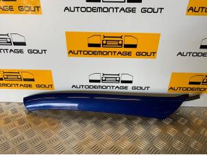 Gebruikte A-stijl Afdekkap rechts Mercedes SLK (R170) 2.3 230 K 16V Prijs € 34,99 Margeregeling aangeboden door Autodemontage Gout
